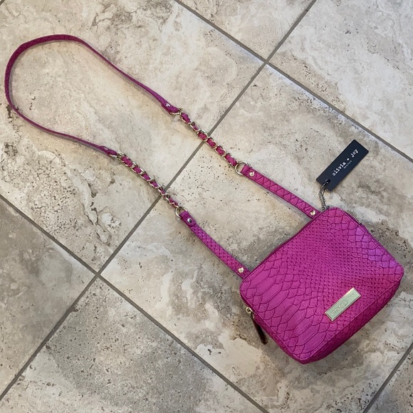 Crossbody bag gold chain faux alligator skin pink - Picture 2 of 16